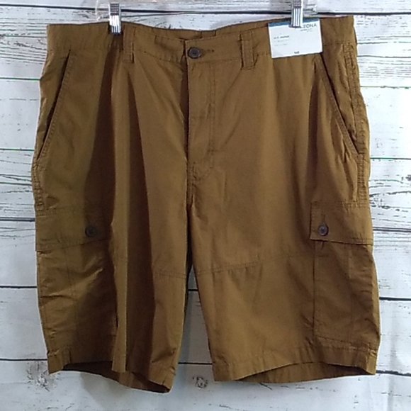 Arizona Jean Company Other - Arizona Cargo shorts Size 40